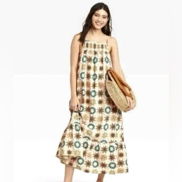 Universal Thread Dresses & Skirts - UNIVERSAL THREAD Quilt print maxi dress. 100% cotton.